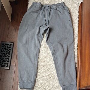 Nike Men's Heather Gray Dri-Fit Joggers Large